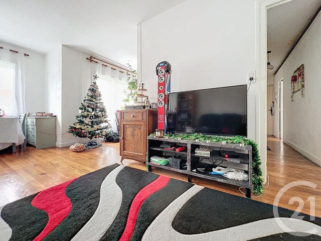 Appartement F3 à vendre - 3 pièces - 58.09 m2 - ROCHEFORT - 17 - POITOU-CHARENTES - Century 21 L'Arsenal